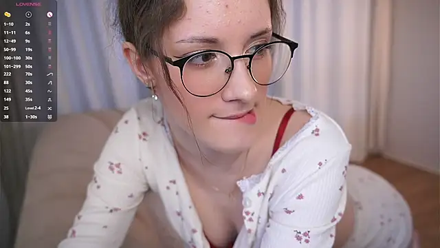 Snapshot of KarmenRasey chatting on April 2026 04:12:01 PM KarmenRasey online show from April 2026 04:12:01 PM