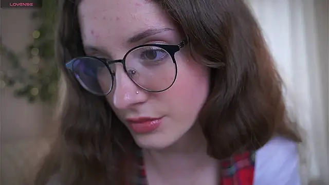 Snapshot of KarmenRasey chatting on April 2026 03:13:01 PM KarmenRasey online show from April 2026 03:13:01 PM