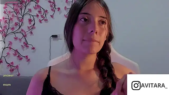 Snapshot of vanesita_ chatting on July 2026 07:01:01 PM vanesita online show from July 2026 07:01:01 PM