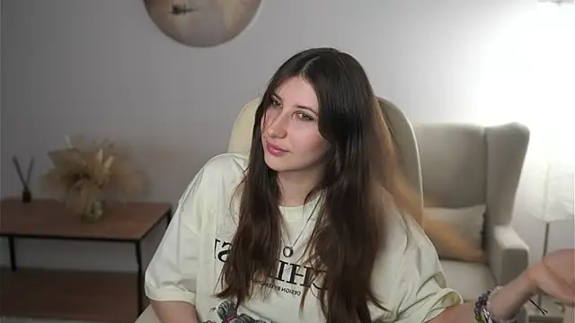 Snapshot of AudieHornback chatting on December 2025 11:38:02 AM AudieHornback online show from December 2025 11:38:02 AM