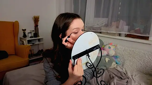 my liss online show from December 2025 02:42:02 AM