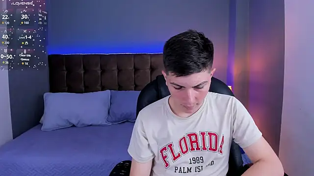 Snapshot of Teddy_18 chatting on December 2025 03:22:02 AM Teddy 18 online show from December 2025 03:22:02 AM