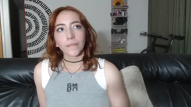 Snapshot of BeautyYoungblond chatting on March 2026 11:38:01 PM BeautyYoungblond online show from March 2026 11:38:01 PM