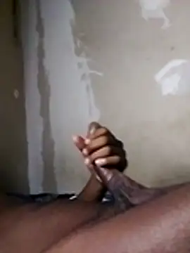 Snapshot of Blackpounder chatting on April 2026 01:14:01 AM Blackpounder online show from April 2026 01:14:01 AM