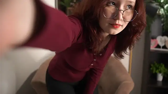 Snapshot of MarilouFlipp chatting on December 2025 01:18:01 PM MarilouFlipp online show from December 2025 01:18:01 PM