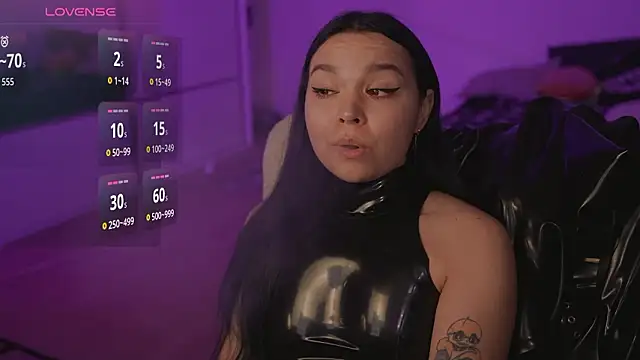 Snapshot of Dominatrix_Alice chatting on March 2026 01:55:02 AM Dominatrix Alice online show from March 2026 01:55:02 AM