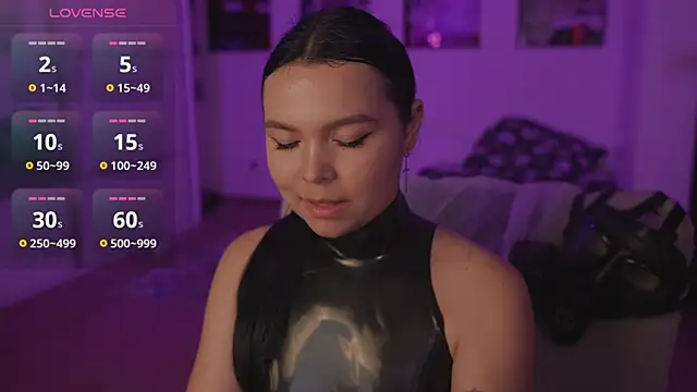 Snapshot of Dominatrix_Alice chatting on June 2026 02:20:02 AM Dominatrix Alice online show from June 2026 02:20:02 AM