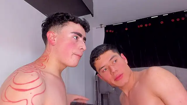 naughtysalomon   online show from December 2025 11:44:01 PM