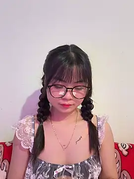 Snapshot of ___KARA___ chatting on January 2026 01:53:02 AM KARA online show from January 2026 01:53:02 AM