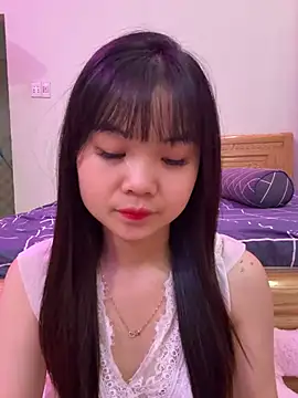 Snapshot of ___KARA___ chatting on March 2026 12:05:01 AM KARA online show from March 2026 12:05:01 AM