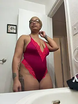 Snapshot of SweeTexasKyn chatting on April 2026 04:26:01 AM SweeTexasKyn online show from April 2026 04:26:01 AM