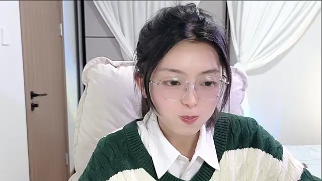 Koikoi    online show from March 2026 12:01:01 PM