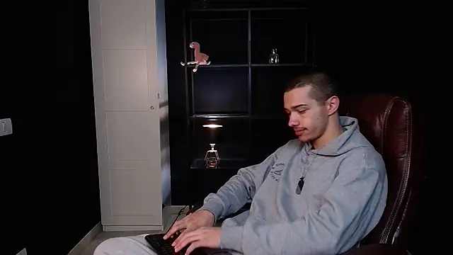 KaydenDrew online show from February 2026 05:44:02 AM