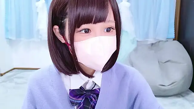 Snapshot of Nazuna_727 chatting on April 2026 03:22:01 AM Nazuna 727 online show from April 2026 03:22:01 AM