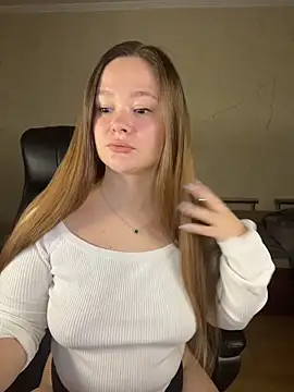 Snapshot of CaramelleSugarr chatting on March 2026 06:02:02 PM CaramelleSugarr online show from March 2026 06:02:02 PM