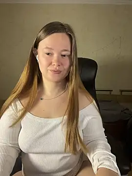 Snapshot of CaramelleSugarr chatting on April 2026 08:02:02 PM CaramelleSugarr online show from April 2026 08:02:02 PM