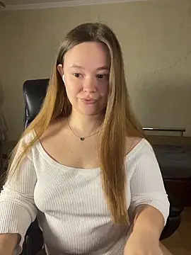 Snapshot of CaramelleSugarr chatting on April 2026 02:33:01 PM CaramelleSugarr online show from April 2026 02:33:01 PM