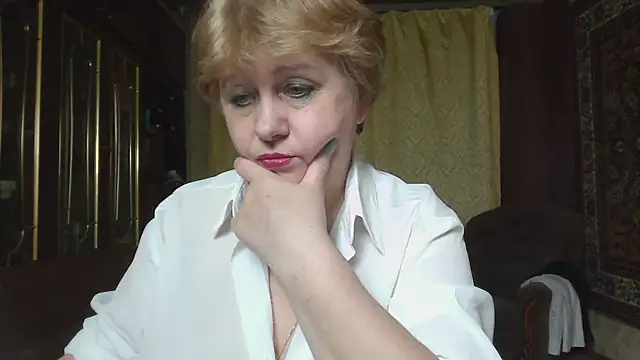 Snapshot of Casey_peach chatting on May 2026 06:37:01 PM Casey peach online show from May 2026 06:37:01 PM