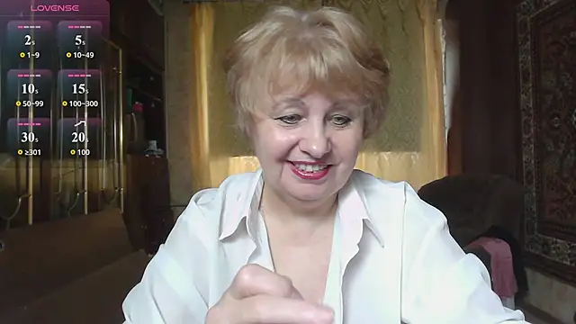 Snapshot of Casey_peach chatting on June 2026 07:00:02 AM Casey peach online show from June 2026 07:00:02 AM