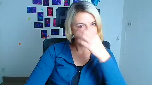 Lana Foxyy online show from December 2025 04:47:02 PM