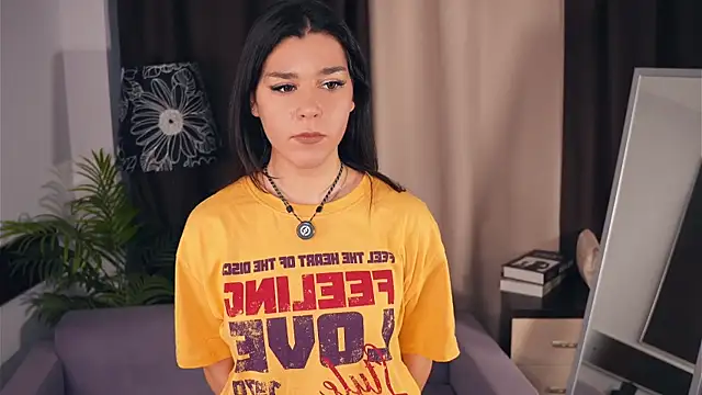 Snapshot of GenaSeidner chatting on December 2025 10:32:02 AM GenaSeidner online show from December 2025 10:32:02 AM