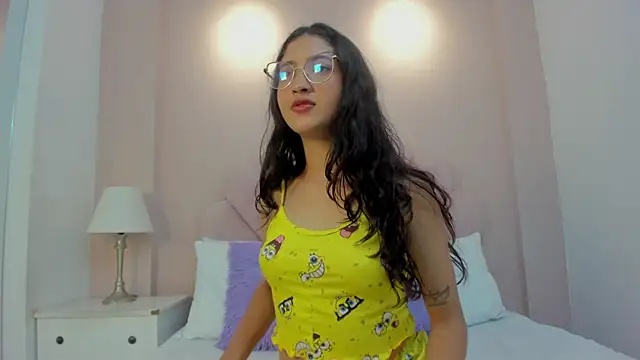 cammirose  online show from December 2025 11:17:01 AM