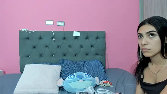 ariloe quintero online show from March 2026 01:28:01 PM