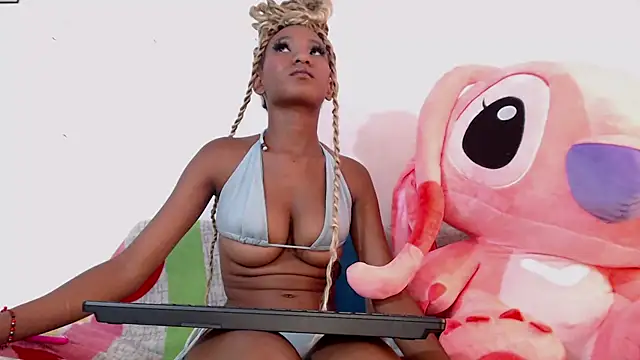 Snapshot of litte_ebonyx chatting on April 2026 08:42:02 PM litte ebonyx online show from April 2026 08:42:02 PM