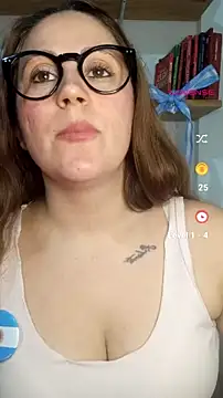 Snapshot of SofiEsteves chatting on June 2026 12:42:02 PM SofiEsteves online show from June 2026 12:42:02 PM