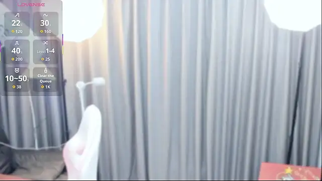 shuimitao520 online show from December 2025 08:44:01 AM