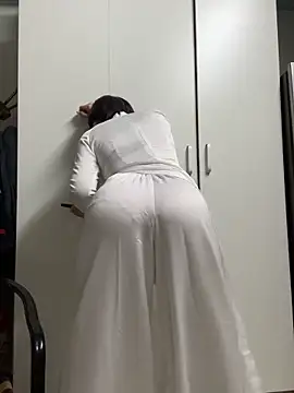 Snapshot of bi_biii chatting on April 2026 01:47:02 AM bi biii online show from April 2026 01:47:02 AM