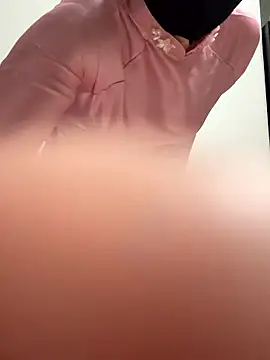 Snapshot of bi_biii chatting on April 2026 05:52:01 AM bi biii online show from April 2026 05:52:01 AM