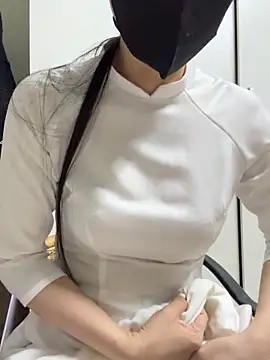 Snapshot of bi_biii chatting on April 2026 01:22:01 AM bi biii online show from April 2026 01:22:01 AM