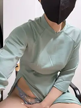 Snapshot of bi_biii chatting on April 2026 01:54:01 AM bi biii online show from April 2026 01:54:01 AM