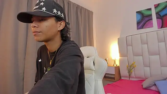 Snapshot of AndyKings_1 chatting on April 2026 03:20:02 AM AndyKings 1 online show from April 2026 03:20:02 AM