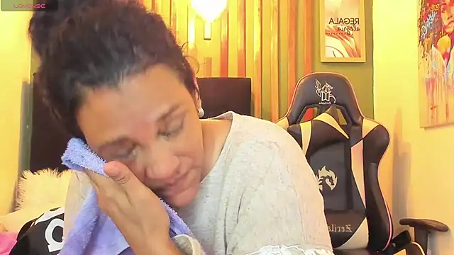 Snapshot of Bianca_slut1 chatting on April 2026 06:46:02 PM Bianca slut1 online show from April 2026 06:46:02 PM