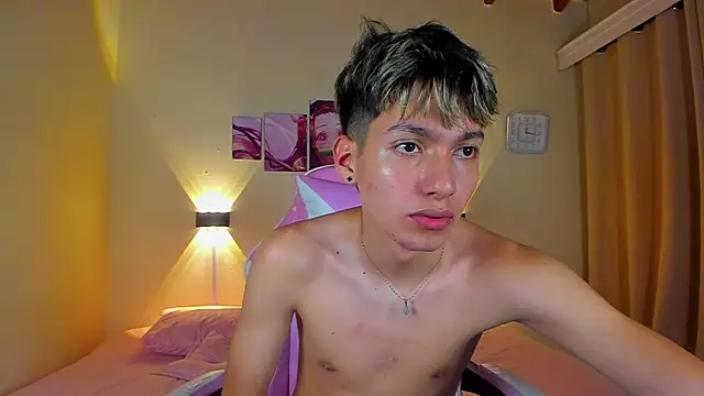 Snapshot of harry_jonshon69 chatting on April 2026 06:00:02 AM harry jonshon69 online show from April 2026 06:00:02 AM