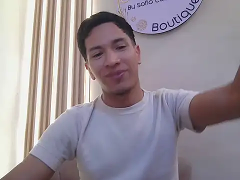 kracjunior online show from December 2025 07:54:02 PM