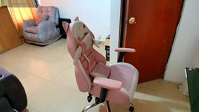 Snapshot of im_hanna_x2 chatting on March 2026 08:14:01 PM im hanna x2 online show from March 2026 08:14:01 PM