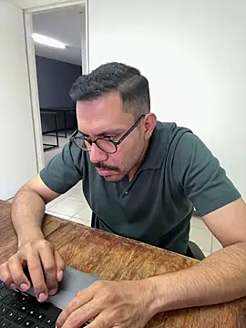 AdrianGarcia89 online show from April 2026 12:35:01 AM