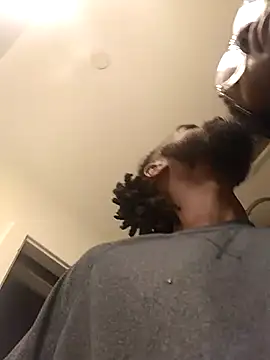 AverageAnt  online show from February 2026 06:54:01 AM