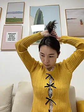 you-005 online show from December 2025 02:07:02 AM