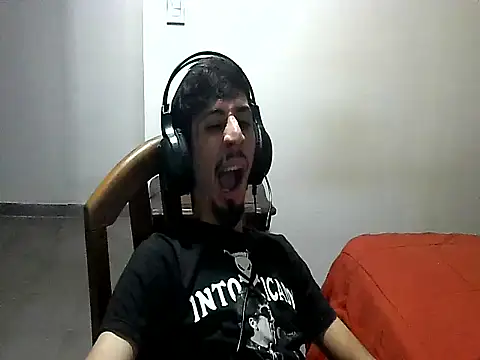 Snapshot of Franalbera chatting on March 2026 06:35:02 AM Franalbera online show from March 2026 06:35:02 AM