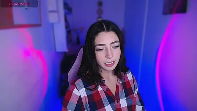 Snapshot of channel_blondee chatting on March 2026 09:31:02 PM channel blondee online show from March 2026 09:31:02 PM