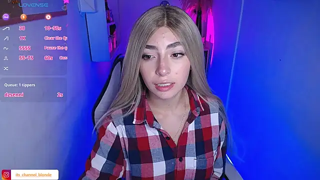 Snapshot of channel_blondee chatting on April 2026 12:10:01 AM channel blondee online show from April 2026 12:10:01 AM