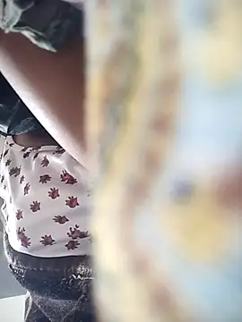 Snapshot of Anee_123 chatting on February 2026 06:37:01 AM Anee 123 online show from February 2026 06:37:01 AM