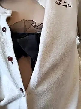 Snapshot of Miu_ii chatting on December 2025 01:29:02 PM Miu ii online show from December 2025 01:29:02 PM