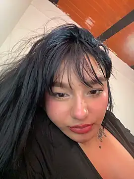 Snapshot of Noxveeltt chatting on April 2026 05:52:01 AM Noxveeltt online show from April 2026 05:52:01 AM