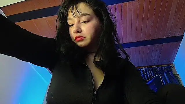 Snapshot of Noxveeltt chatting on April 2026 03:50:01 AM Noxveeltt online show from April 2026 03:50:01 AM