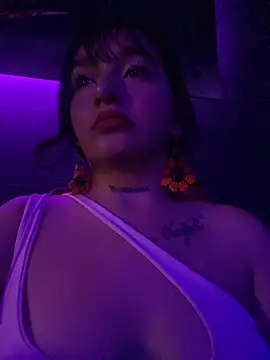 Snapshot of Noxveeltt chatting on April 2026 03:42:01 PM Noxveeltt online show from April 2026 03:42:01 PM